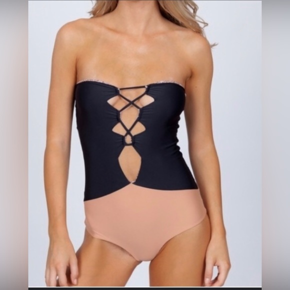 ✨ACACIA SWIM ONE PIECE Size L ✨ - Picture 2 of 7